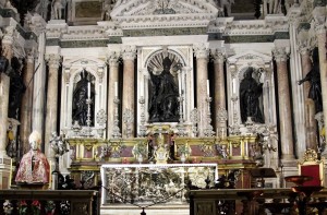 Неаполитанцы в лице 6 «избранных» принесли обет святому Януарию воздвигнуть новую часовню в его честь